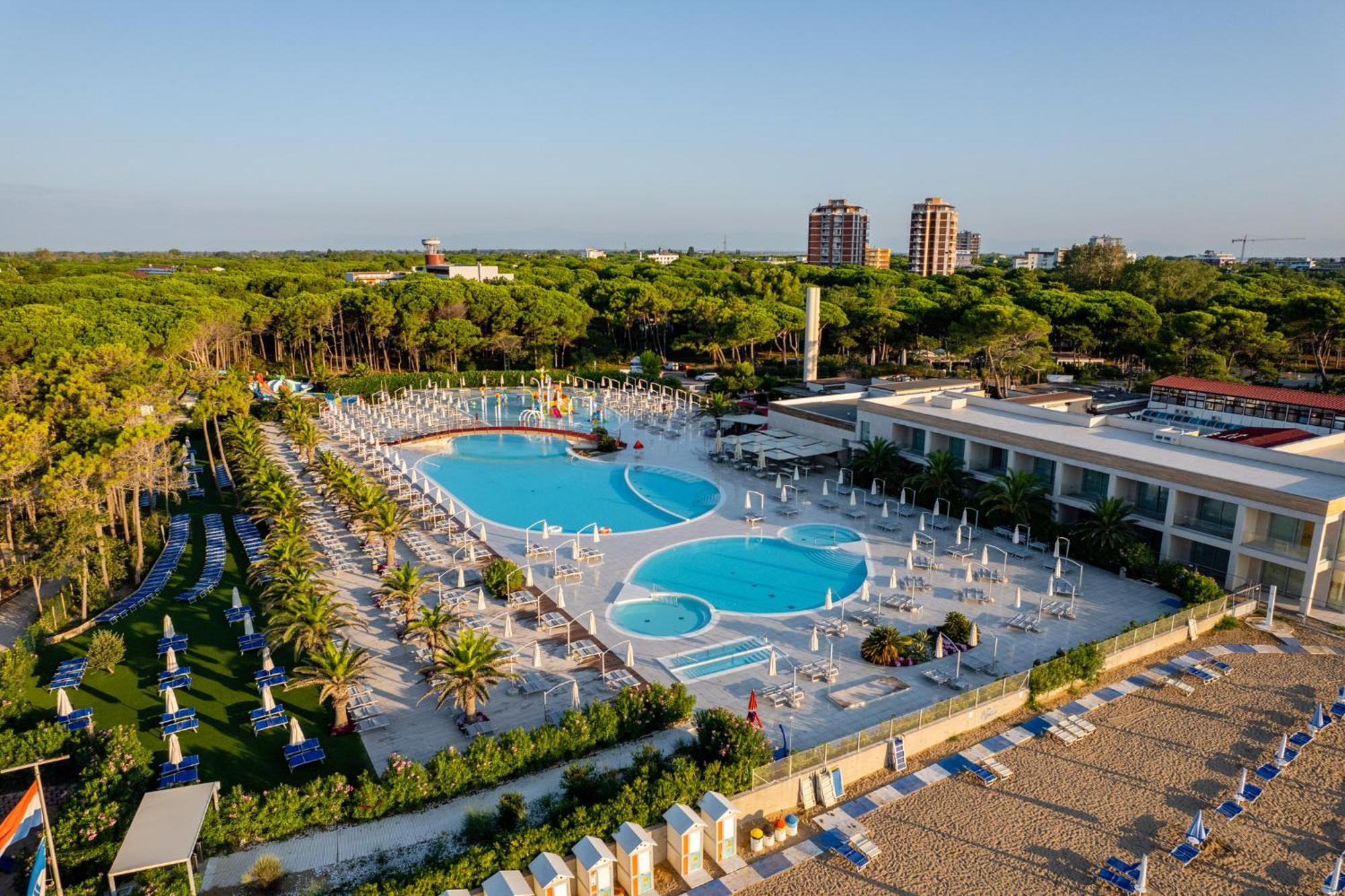 Riviera Resort Hotel Lignano Sabbiadoro Kültér fotó