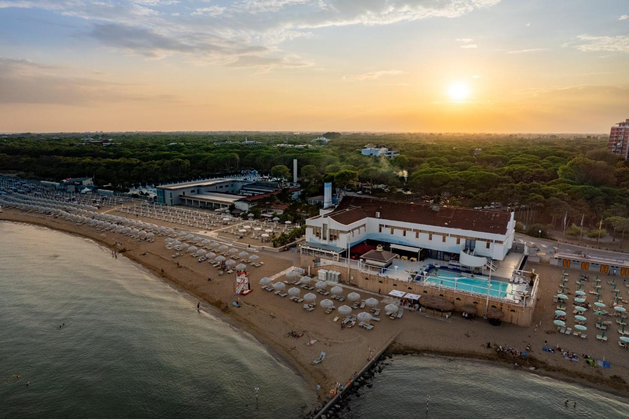 Riviera Resort Hotel Lignano Sabbiadoro Kültér fotó