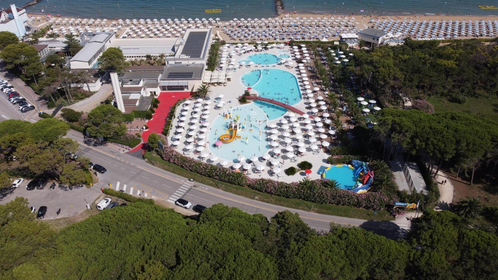 Riviera Resort Hotel Lignano Sabbiadoro Kültér fotó